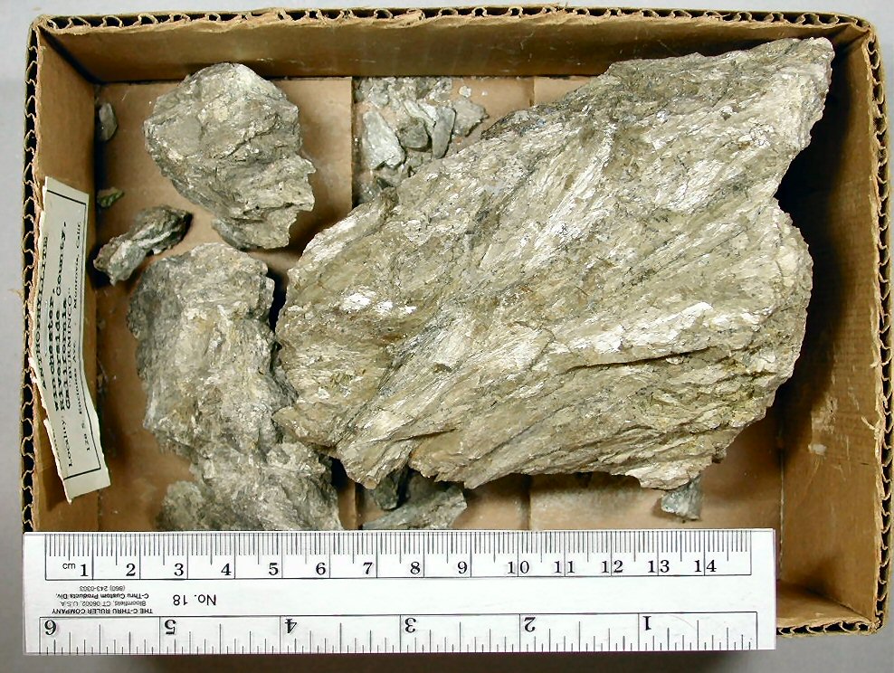 Large Anthophyllite Image